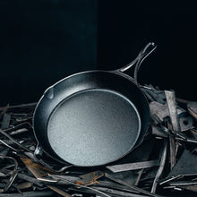 Load image into Gallery viewer, Lodge Blacklock 12 Inch Triple Seasoned Cast Iron Skillet