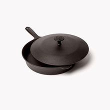 Load image into Gallery viewer, Field Company No.8 Cast Iron Skillet Lid