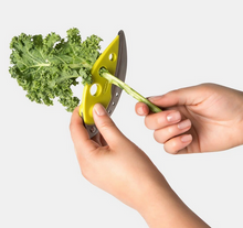 Load image into Gallery viewer, Chef'n Looseleaf Plus Greens and Herb Stripper