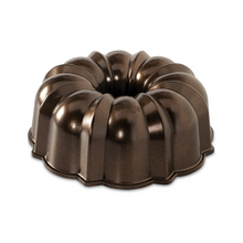 Load image into Gallery viewer, Original Bundt Pan