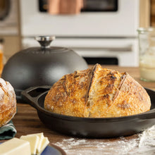Load image into Gallery viewer, Lodge Chef Collection™ Seasoned Cast Iron Bread Oven
